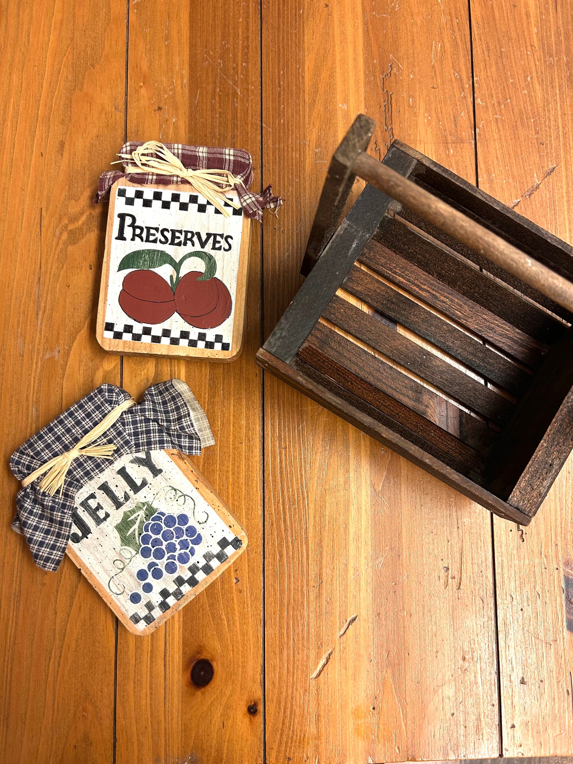 Wood Jelly Basket